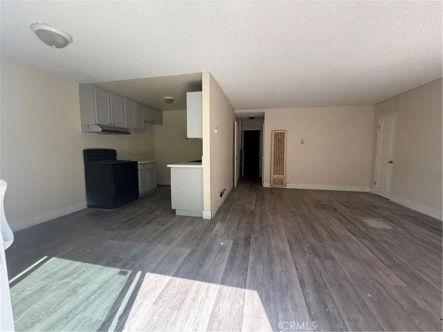 14805 Chase Street 107, Panorama City, California 91402
