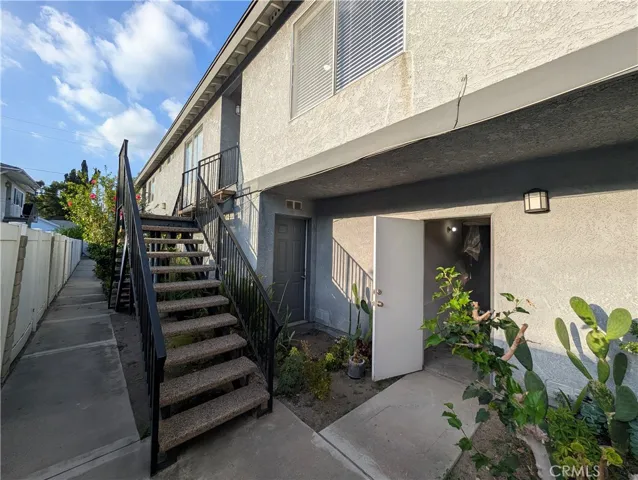 845 W Olive Avenue B, Monrovia, California 91016