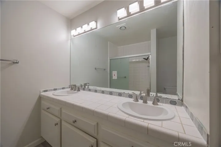 14526 Yukon Avenue, Hawthorne, California 90250