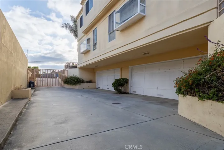 14526 Yukon Avenue, Hawthorne, California 90250