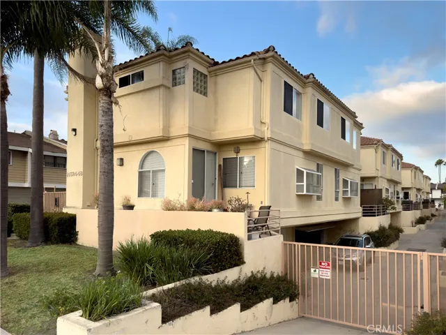 14526 Yukon Avenue, Hawthorne, California 90250