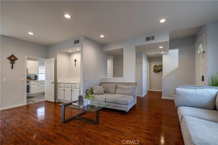 14526 Yukon Avenue, Hawthorne, California 90250