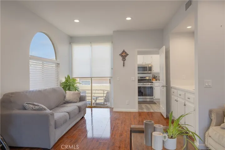14526 Yukon Avenue, Hawthorne, California 90250