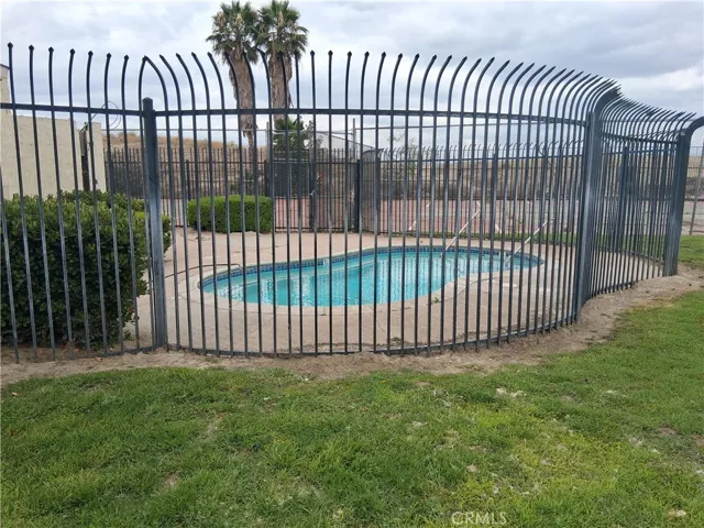 1077 Santo Antonio Drive 4, Colton, California 92324