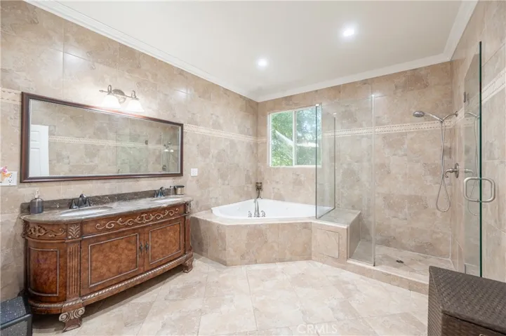 6973 Varna Avenue, Van Nuys, California 91405