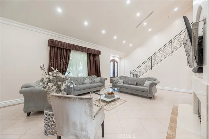 6973 Varna Avenue, Van Nuys, California 91405