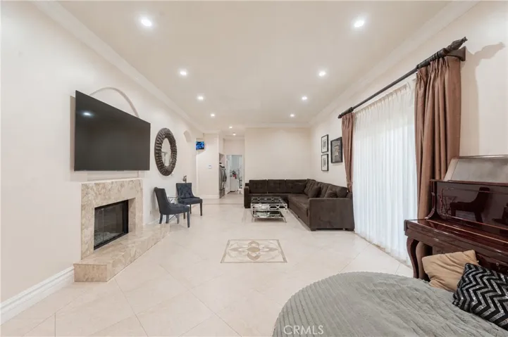 6973 Varna Avenue, Van Nuys, California 91405