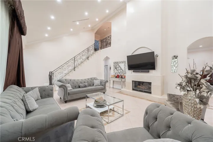 6973 Varna Avenue, Van Nuys, California 91405