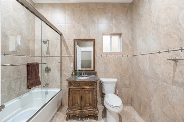 6973 Varna Avenue, Van Nuys, California 91405