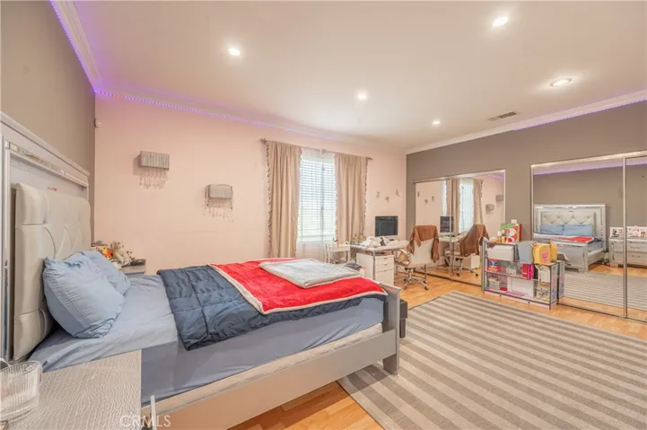 6973 Varna Avenue, Van Nuys, California 91405