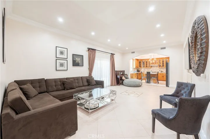 6973 Varna Avenue, Van Nuys, California 91405