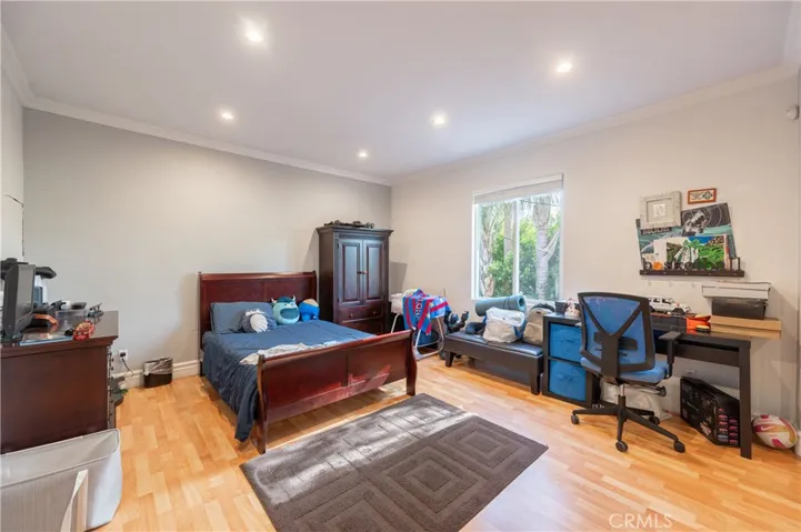 6973 Varna Avenue, Van Nuys, California 91405