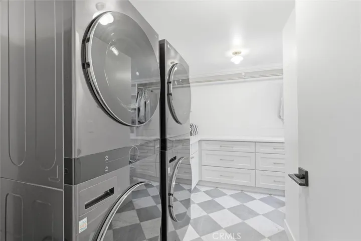 845 11th, Manhattan Beach, California 90266