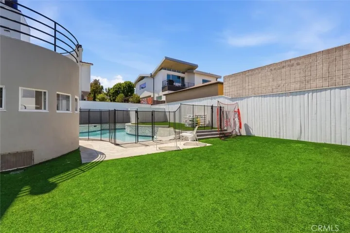 845 11th, Manhattan Beach, California 90266