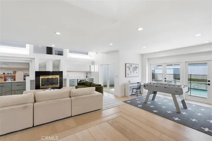 845 11th, Manhattan Beach, California 90266