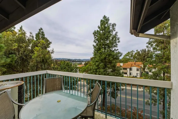 16458 Avenida Venusto E, San Diego, California 92128