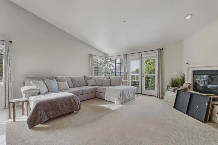 16458 Avenida Venusto E, San Diego, California 92128