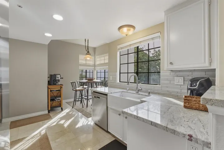 16458 Avenida Venusto E, San Diego, California 92128