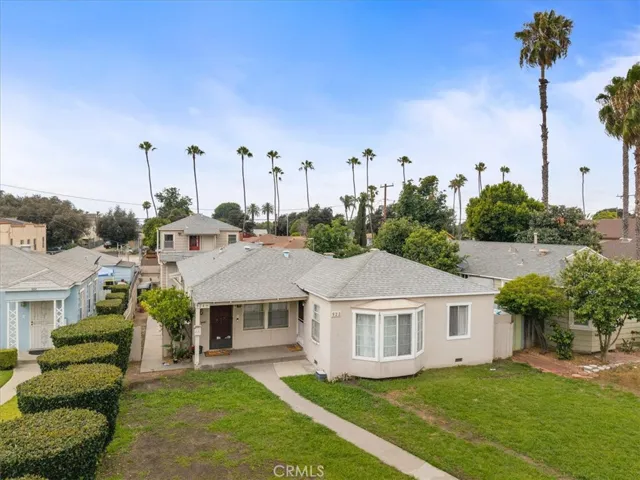 924 S Broadway, Santa Ana, California 92701