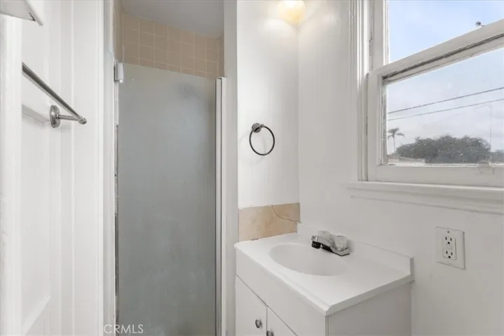 924 S Broadway, Santa Ana, California 92701