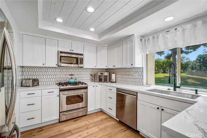 26606 La Roda, Mission Viejo, California 92691