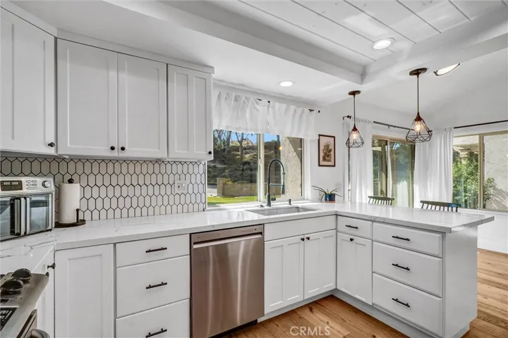 26606 La Roda, Mission Viejo, California 92691