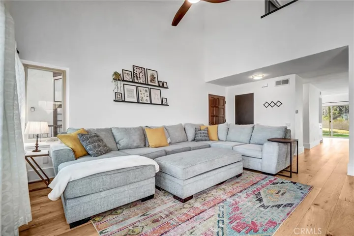 26606 La Roda, Mission Viejo, California 92691