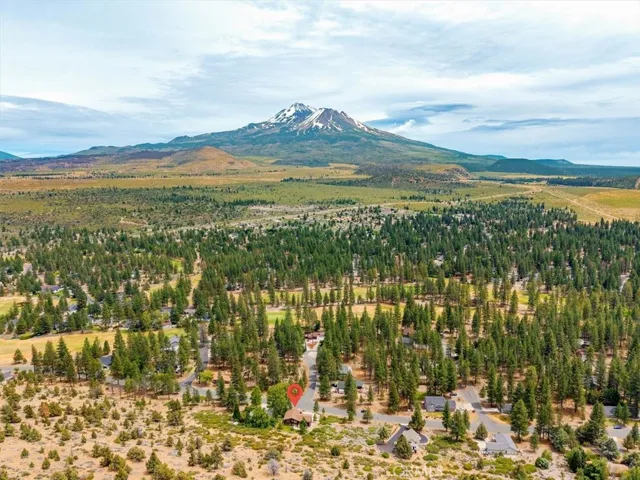 6104 Palmer Drive, Weed, California 96094