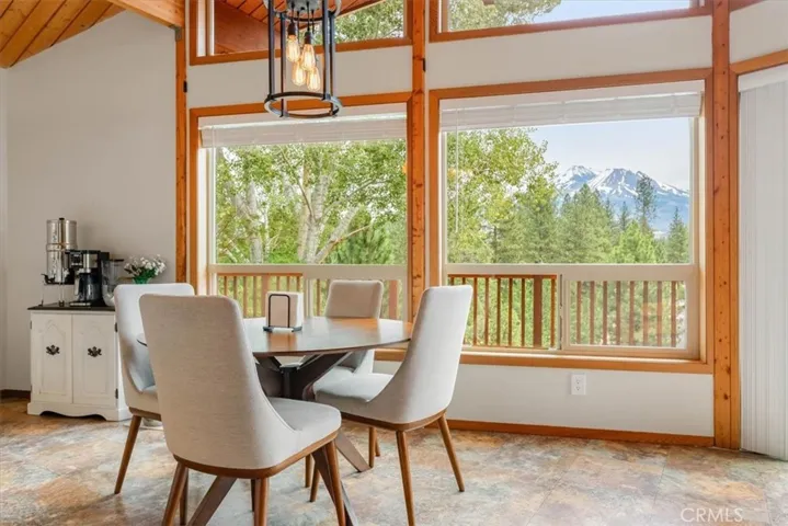 6104 Palmer Drive, Weed, California 96094