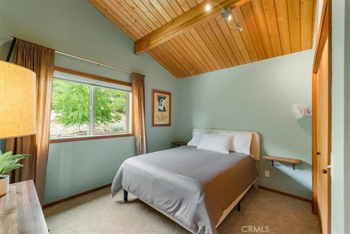 6104 Palmer Drive, Weed, California 96094
