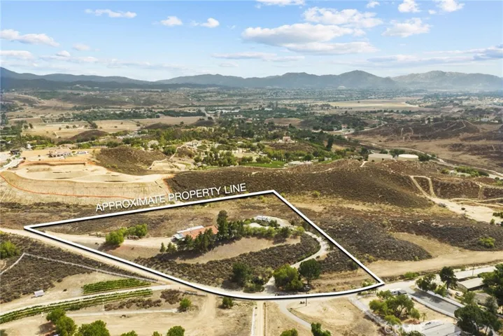 35251 Calle Campo, Temecula, California 92592
