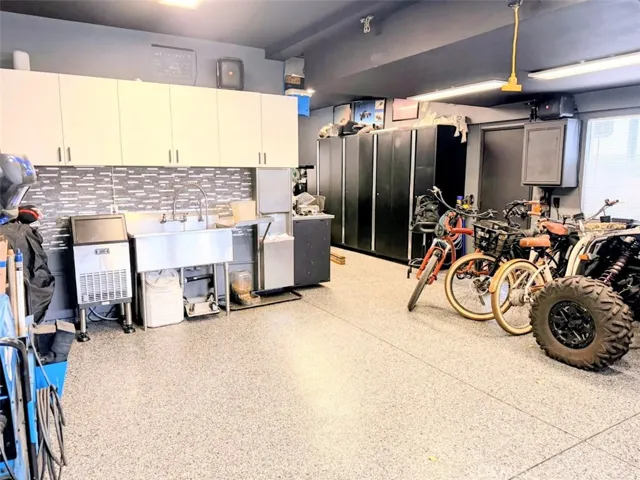 Dream garage and work shop. Heated and air conditioning