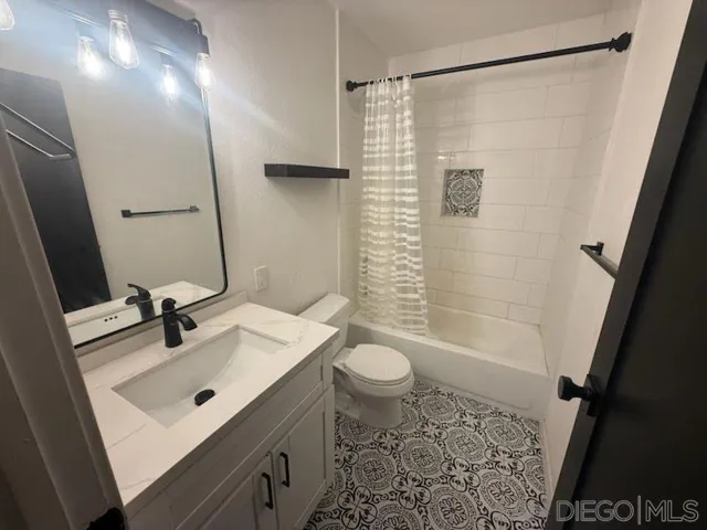 5462 Adobe Falls Rd 11, San Diego, California 92120
