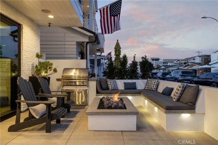 211 35th, Newport Beach, California 92663