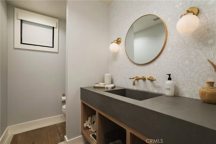 211 35th, Newport Beach, California 92663