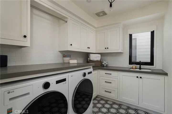 211 35th, Newport Beach, California 92663