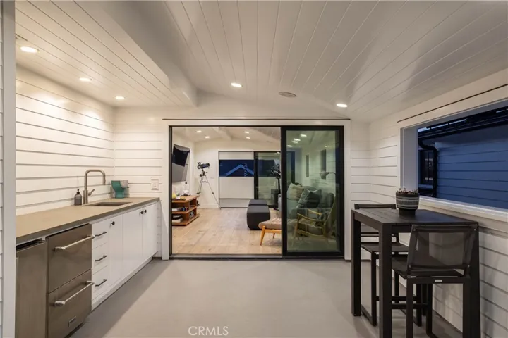 211 35th, Newport Beach, California 92663