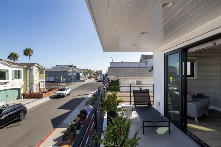 211 35th, Newport Beach, California 92663
