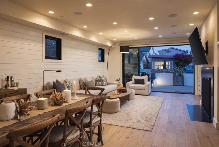 211 35th, Newport Beach, California 92663