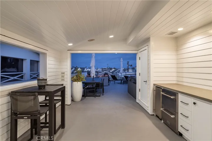 211 35th, Newport Beach, California 92663