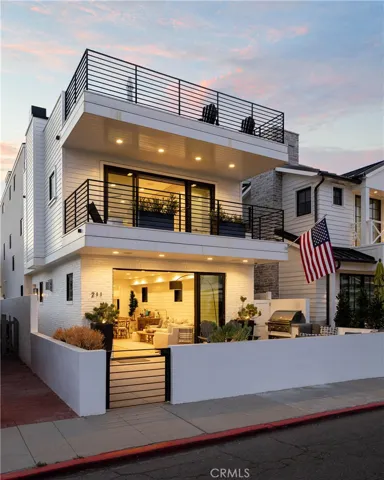 211 35th, Newport Beach, California 92663