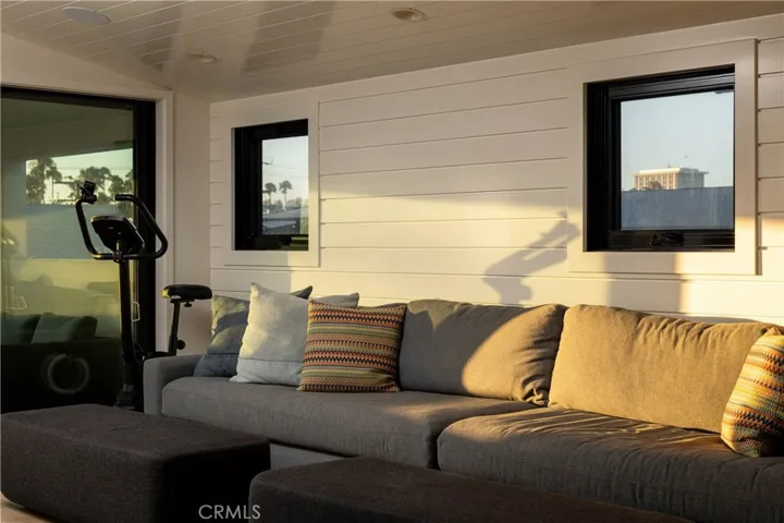 211 35th, Newport Beach, California 92663