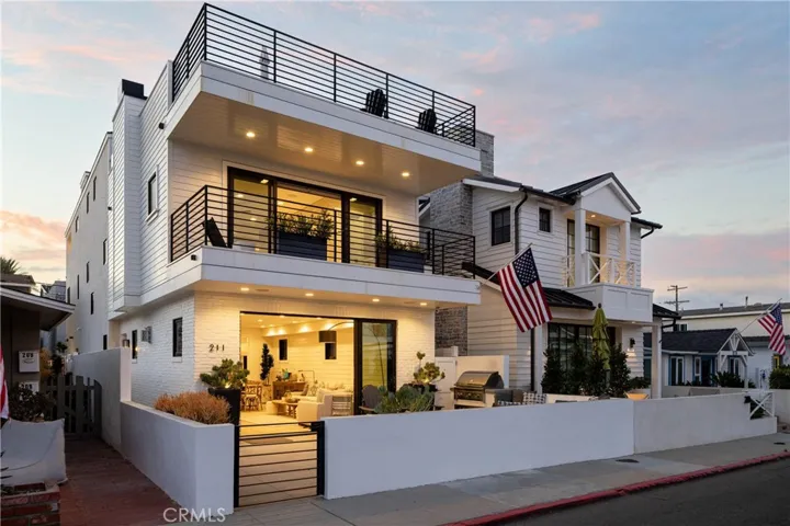 211 35th, Newport Beach, California 92663