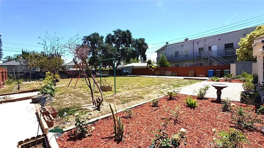 111 Poinsettia, Monrovia, California 91016