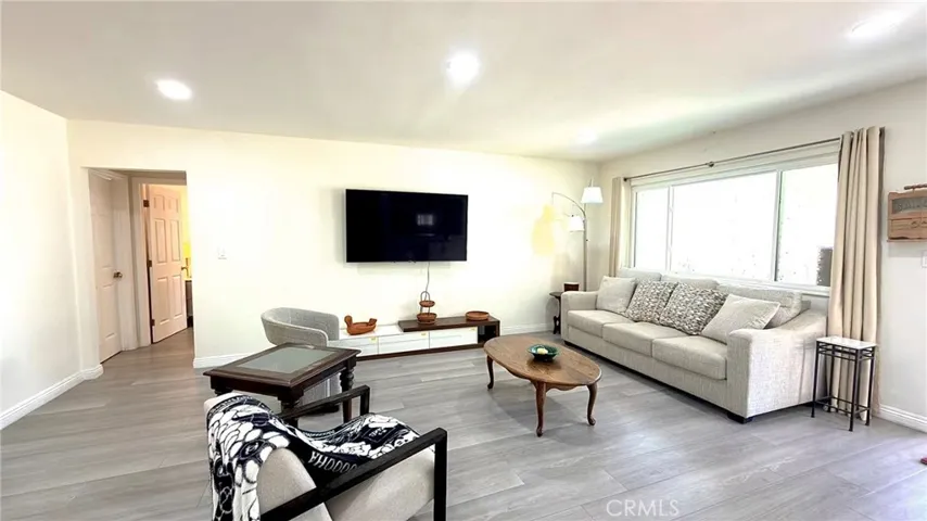111 Poinsettia, Monrovia, California 91016