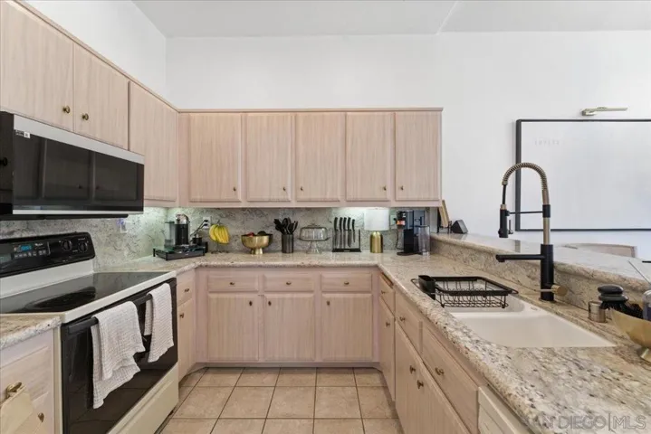 29585 Circle R Greens, Escondido, California 92026