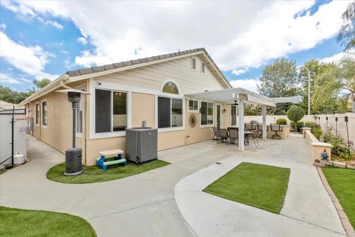 1726 Medinah Road, San Marcos, California 92069