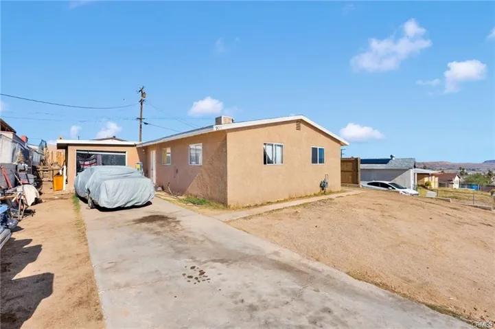 905 E Elizabeth, Barstow, California 92311