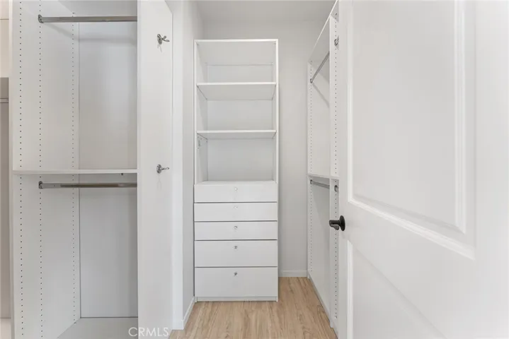 913 N Hilldale Avenue 3, West Hollywood, California 90069
