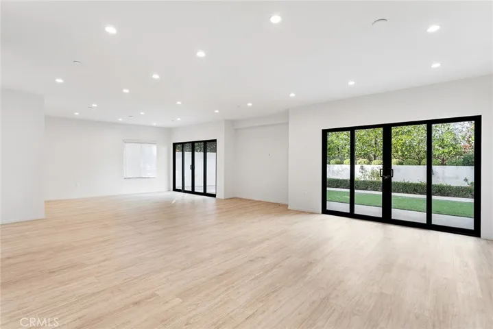 913 N Hilldale Avenue 3, West Hollywood, California 90069